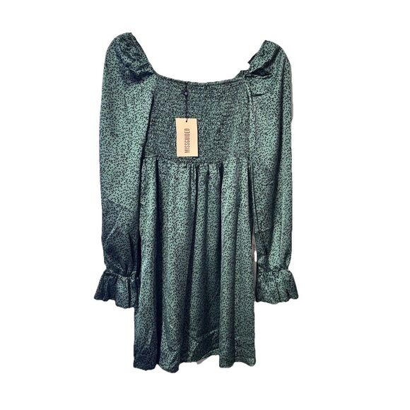 Misguided Smocked Babydoll Dress Size 4 Long Sleeve Green Black Casual NEW - Picture 3 of 10